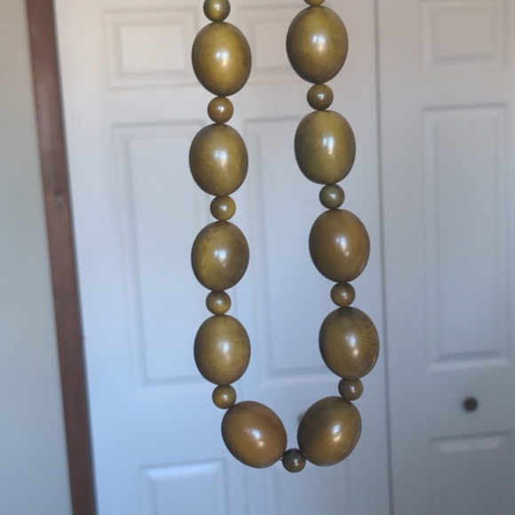 Ten Thousand Villages Necklace - Picture 2 of 2